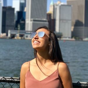 Meet your Posher, Evelyn